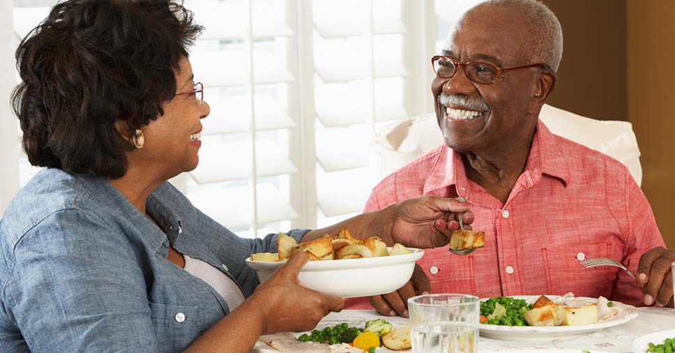 Alimentação para idosos: Você sabe como otimizar a dieta?